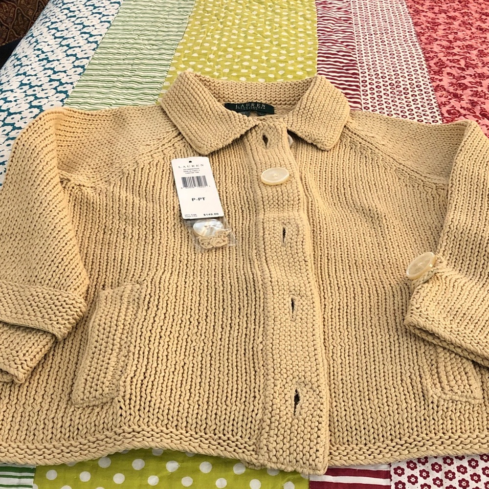 Lauren Ralph Lauren stylish cardigan with collar, large buttons & side pockets